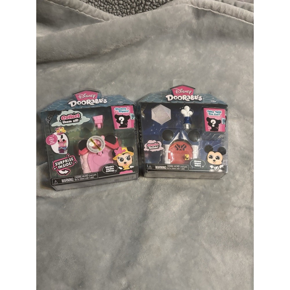 Disney Doorables Mickey & Minnie Mouse Garden Cottage Surprise Mini Playset- 2